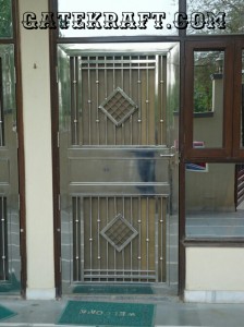 SS Door 08
